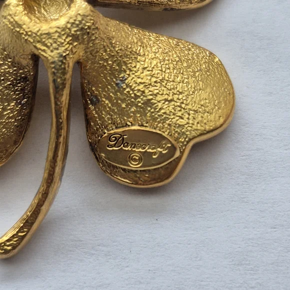 Danecraft gold tone four leaf clover brooch pin - Picture 5 of 6